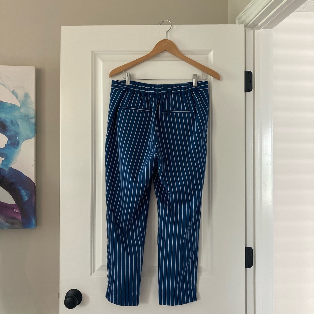 Banana Republic Factory 8 Petite Blue and White Cropped Pinstripe Pants - Picture 7 of 10